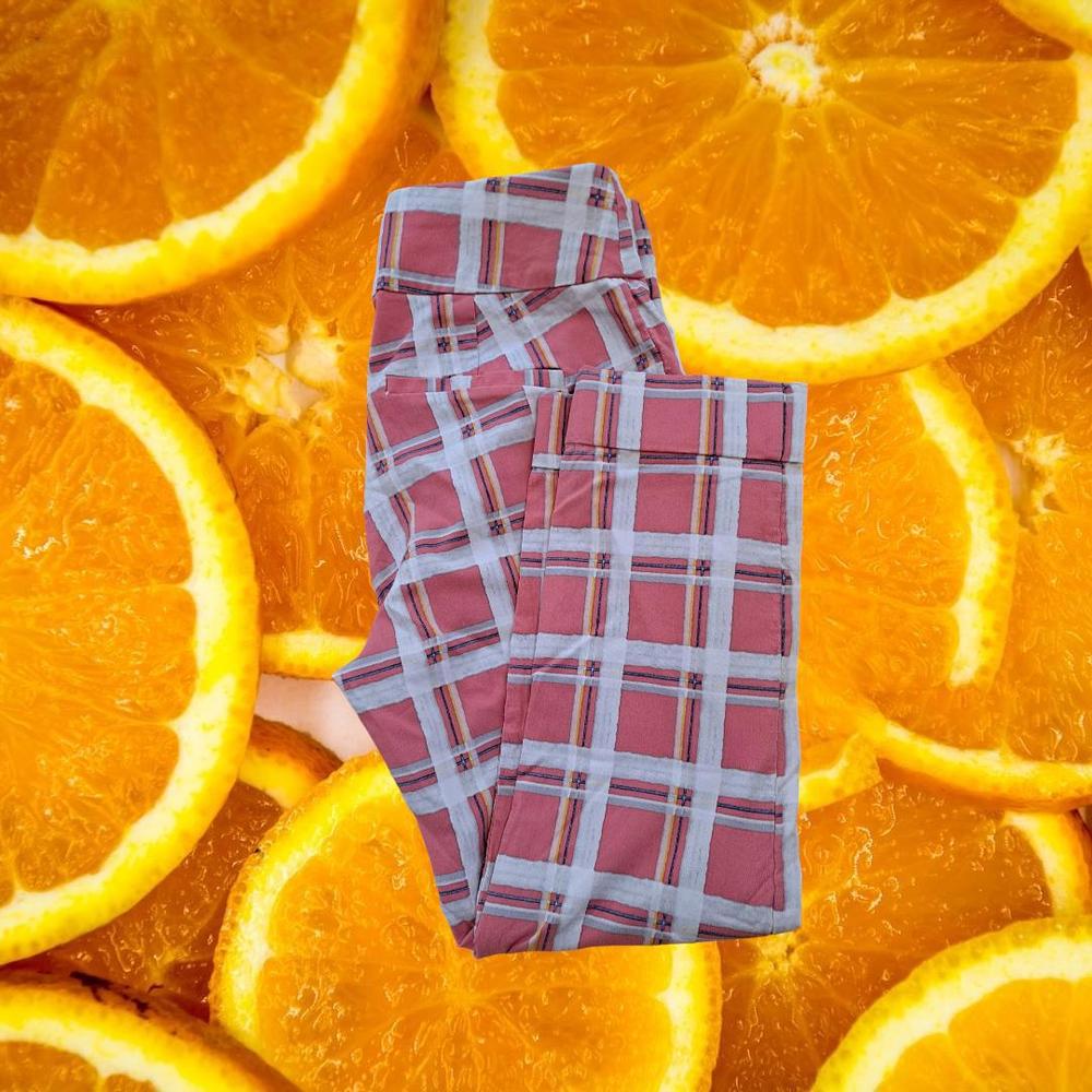 NY & Company Coral and White Plaid Capri Pants Size Medium‎